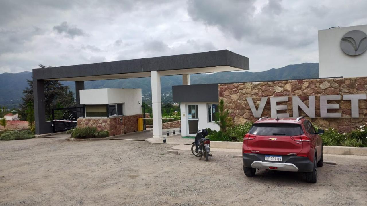 Veneto Village, Complejo Vacacional * Villa Parque Siquiman